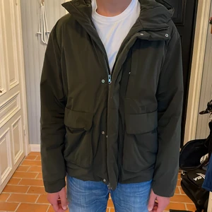 Nn07 vinterjacka - Säljer min nn07 vinterjacka. Den är i toppskick och är en perfekt jacka som kommer hålla dig varm hela vintern, nypris   4200kr