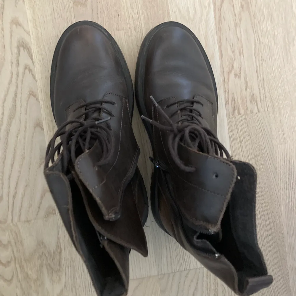 Zign ankle boots dark brown size 40 used. Comfy for winter.. Skor.