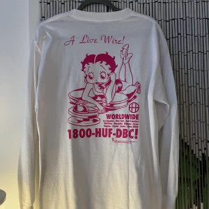 huf long sleeve  - huf long sleeve with betty boo graphic