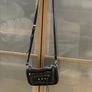 Väska  - Vintage väska köpt i Stockholm på arkivet🫶🏼