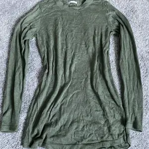 Grön miniklänning ifrån Cubus. Använd flertal gånger men finns inga tydliga defekter. 70kr+ frakt💓