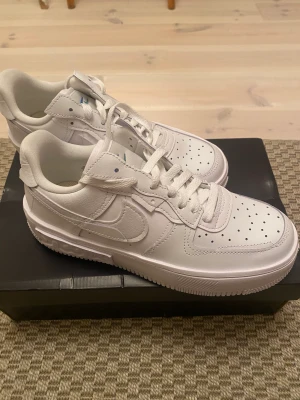 W NIKE AIRFORCE 1 FONTANKA - Storlek 39. Limited edition. Säljes helt nya i kartong. Finns i Uppsala 