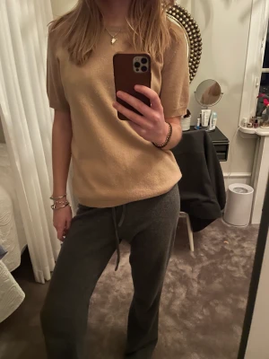 Soft goat t-shirt - Så fin soft goat tshirt i 100% Kashmir, bra skick 