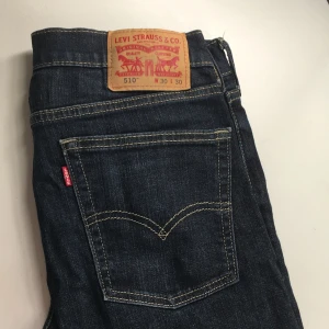 Levis jeans - Raka eller skinny jeans från Levis. Kontakta om du är intresserad💕💕