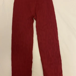 Tights från casall - Använda en gång och är i nyskick. Storlek xs men passar en s.