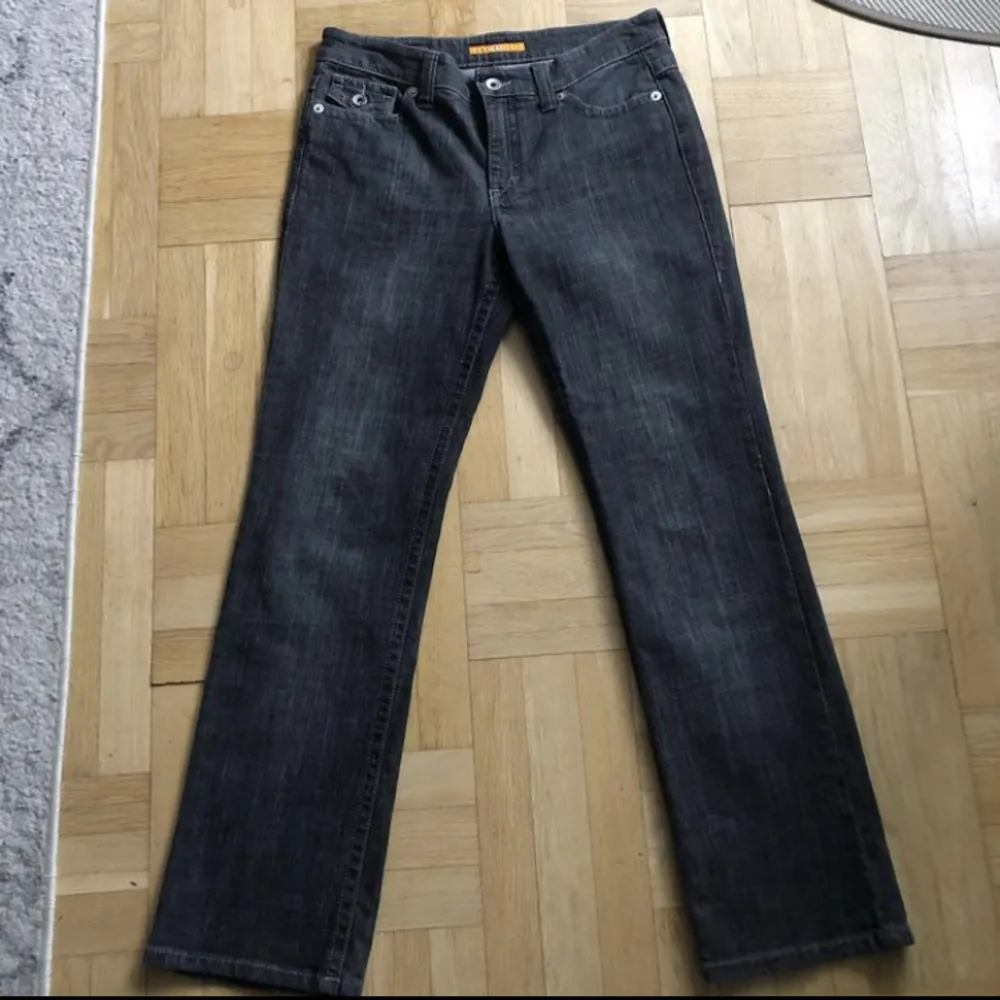 Jättefina jeans, storlek 40/32! Var inte rädd att höra av dig vid frågor💯. Jeans & Byxor.