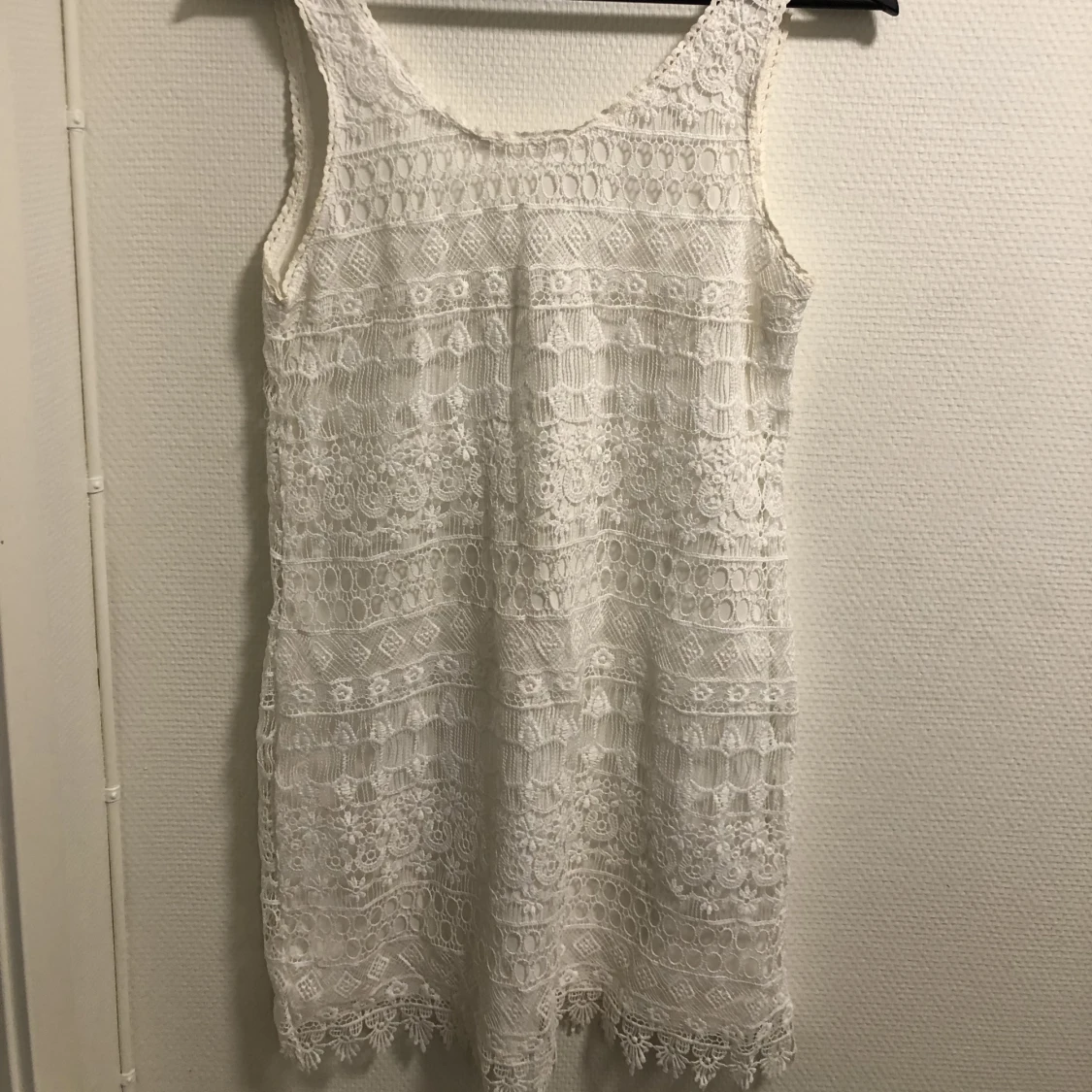 Vit fin spets klänning 
