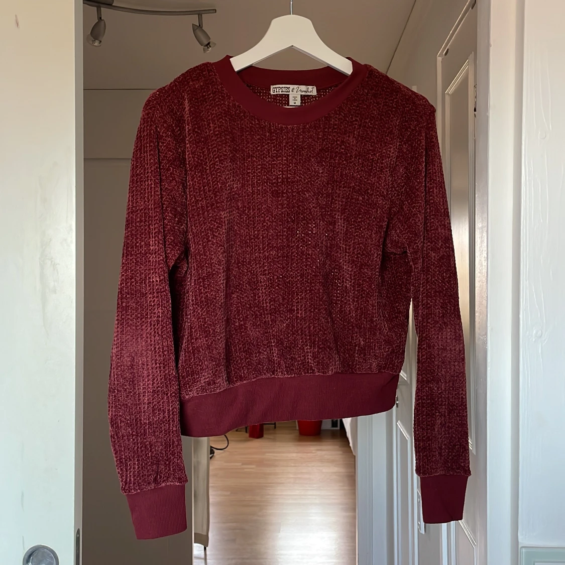 Vinröd tröja  - 90