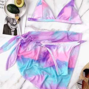 Oanvänt bikini-set 💙💜