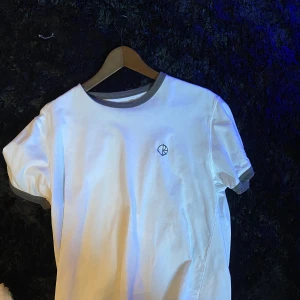 Polar skate co tshirt - Polar skate tshirt riktigt skön