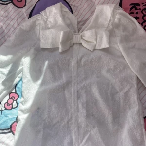 Kawaii blus! - Endast testad på! Säljer pga för stor och kommer ej till användning 💗