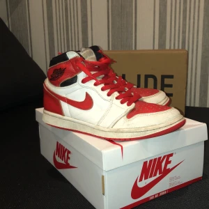 Air Jordan 1 high retro og  - Ett par Jordans jag köpte dom på sns tror jag för 2900 kr 