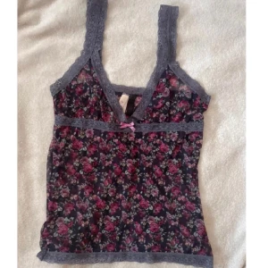 Linne - Linne med blommor