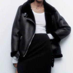 Jacka med Teddy foder - En jätte fin och varm jacka till vintern som kommer från nakd, nästan helt oanvänd och inga skador 