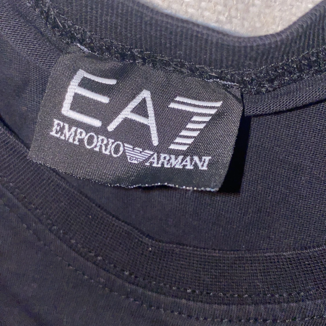 Svart Armani tröja st M - 90