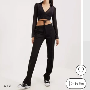 Kostymbyxor  - Kostymbyxor i strl M, jag skulle säga att dom är liiiite små i storleken. Helt oanvända! Ord pris 699 🫶🏻