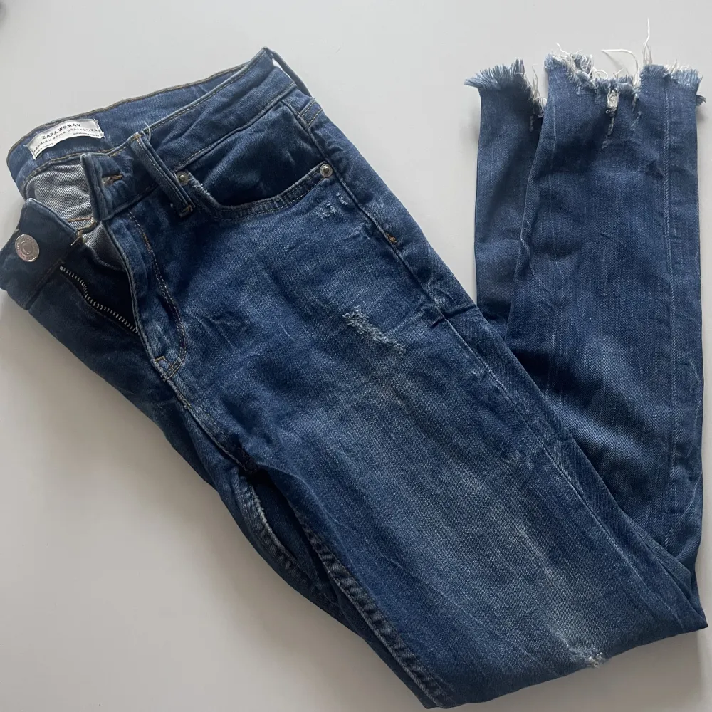 Storlek 34 nyskick används fåtal gånger. Jeans & Byxor.