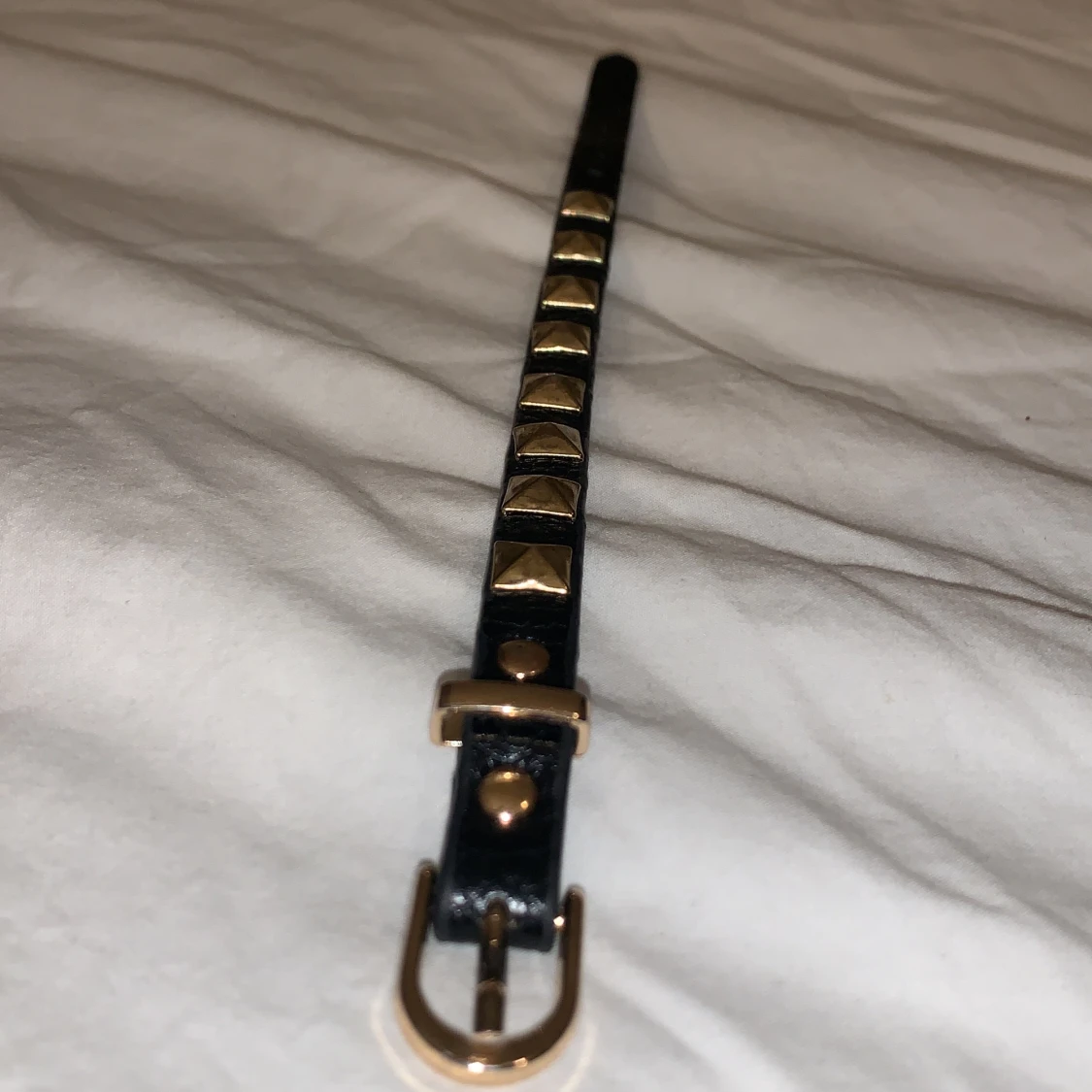 Valentino liknande armband - 90