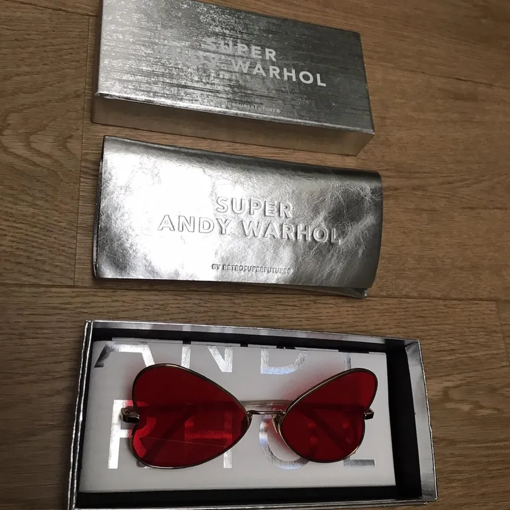 Preloved Retrosuperfuture x Andy Warhol Tinted Sunglasses Ultra Candy style  Mother of Pearl Tone Acetate with Heart Shaped Tinted Sunglasses. Such a unique find! Gently Worn, Great Condition Comes with Original Packaging including Silver Embossed Case. Accessoarer.