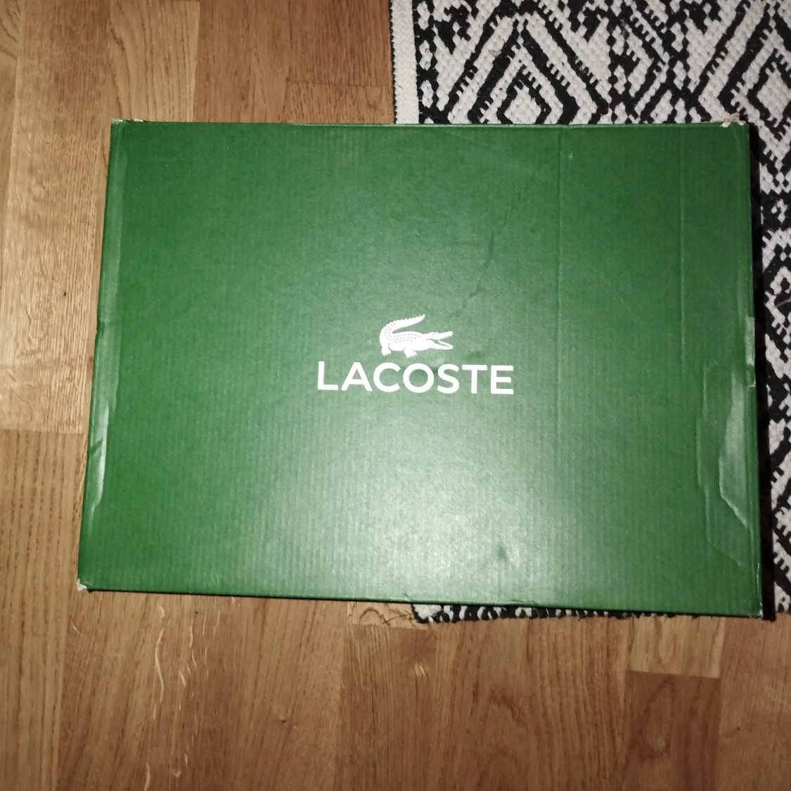 Lacoste  - 90