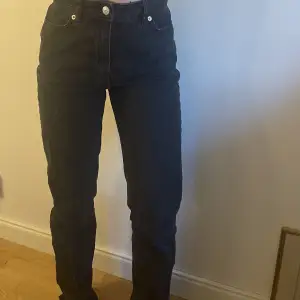 Straight jeans från Na-kd i fint skick💗