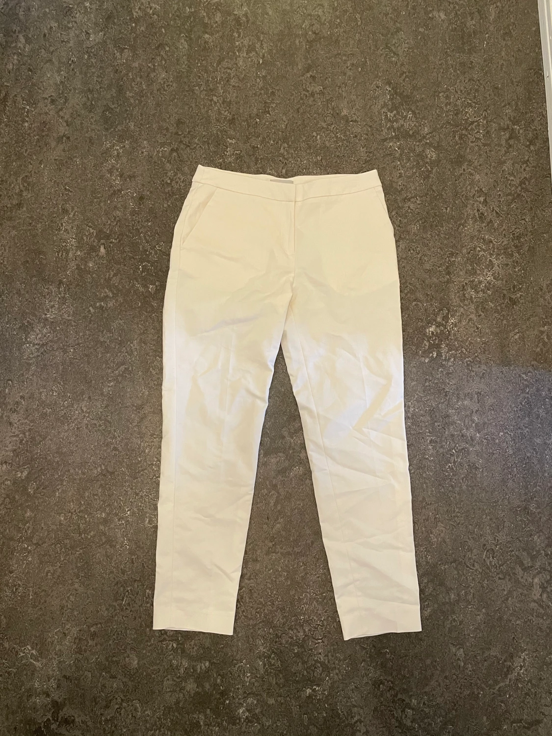 Vit kostymbyxa storlek 34 - 90