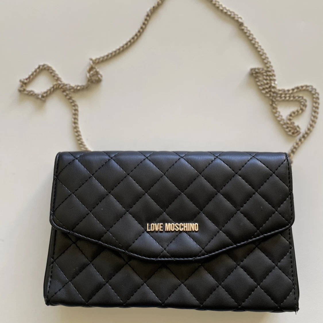 MOSCHINO väska, oanvänd - 90