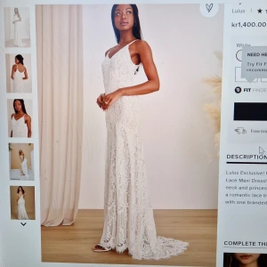 Lulus white Lace Maxi dress - Stunning Lulus dress with mermaid hem and lace train. 2 sizes available Small or Extra Small. 750krs, 1400 new. Never worn only tried on.