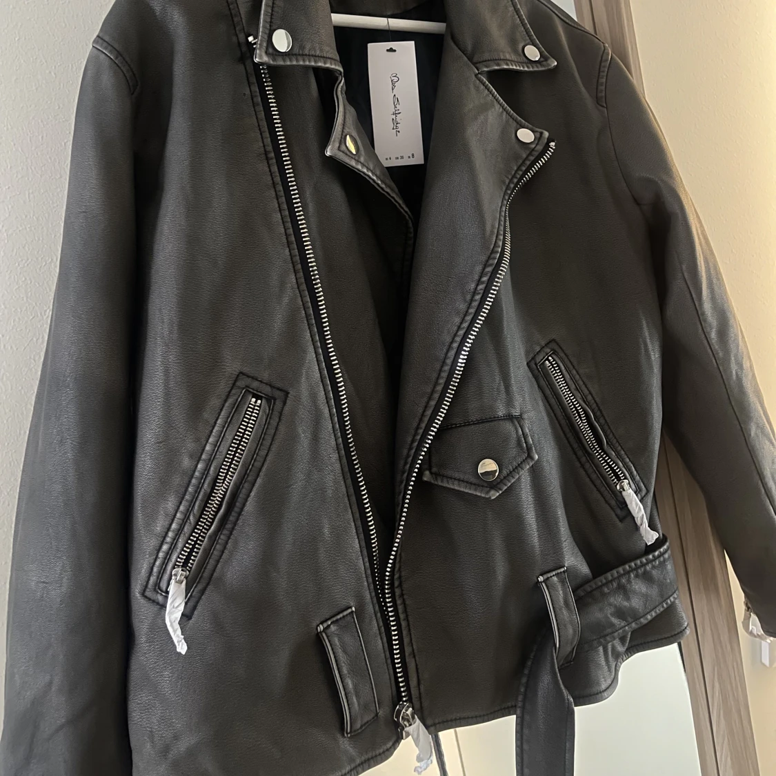 Trendigaste biker jackan - 91