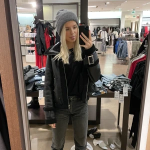 Jacka - Jätte skön jacka från Booho som är köpt för några år sedan, har ingen användning för den! Strl xs/s💕