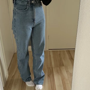 jeans  - Säljer även dessa jeans pågrund av att dem inte längre kommer till användning.