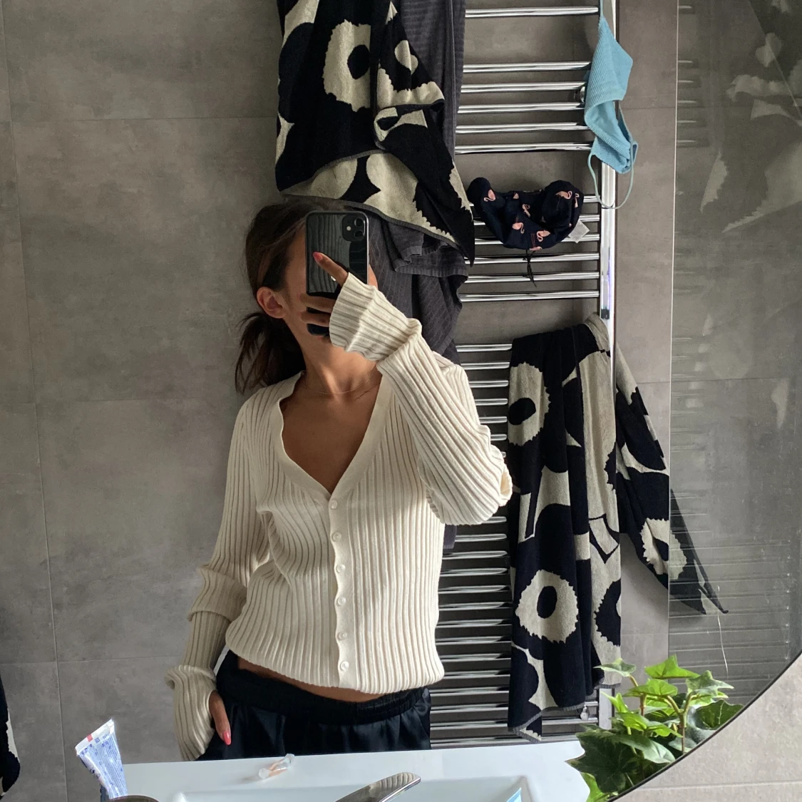 Stickad tröja från Weekday i storlek S !!🥰