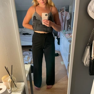 Superfina kostymbyxor - Jättefina kostymbyxor som endast är använda ett fåtal gånger