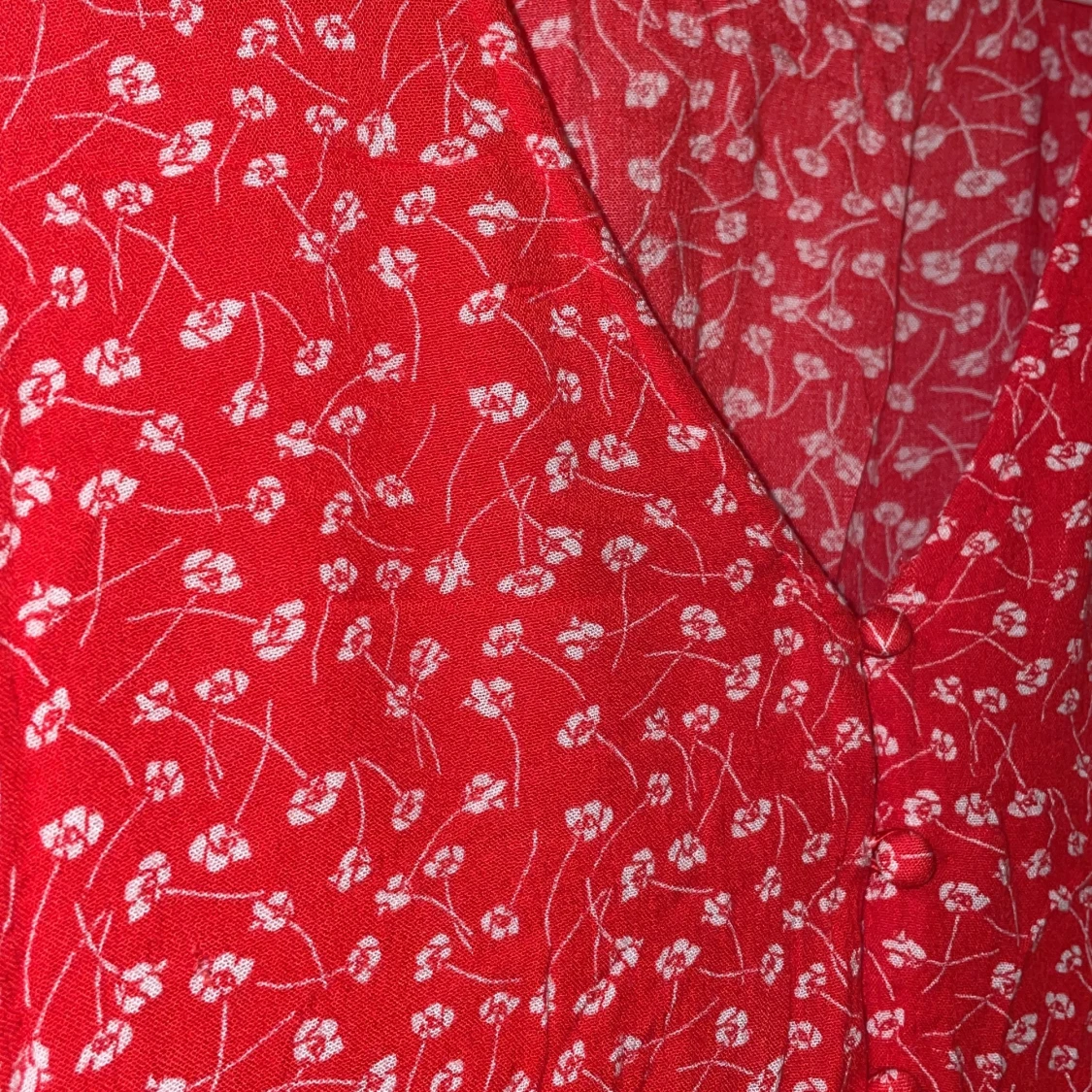 Röd blus från Monki  - 91