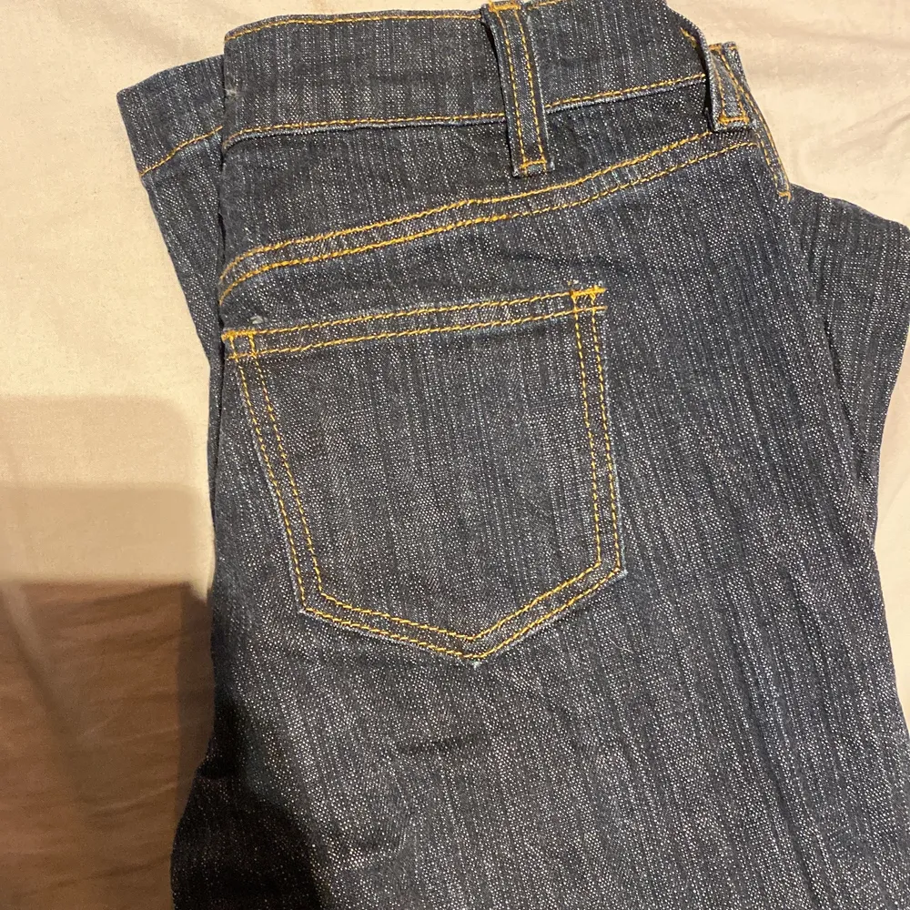 Superfina lågmidjade bootcut jeans från brandy Melville Melville❤️ aldrig använda. Säljer då jag inte använder dom❤️  Köpare står för frakt. Jeans & Byxor.