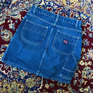 Jeanskjol  - Vintage jeanskjol, är i jättefint skick! 