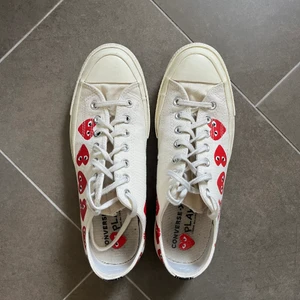 CDG x Converse - Comme dec Garcons x Converse i bra skick