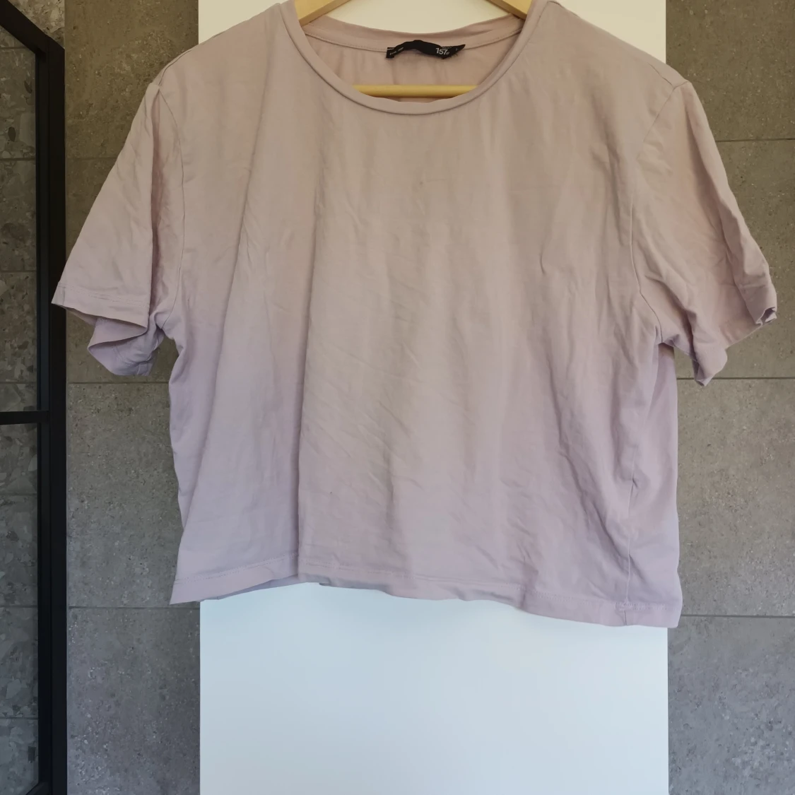 Enkel kort lila tröja - 90