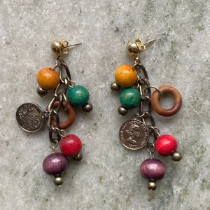 Örhängen  - Jättefina örhängen men har för många! Möts i Stockholm eller skickar mot fraktkostnad 💕