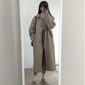 THETIS - Kappa - Beige  - Helt ny kappa med lappar på! Var tyvärr för liten därför säljer jag! Är varmt och skönt  passar bra för vinter. 