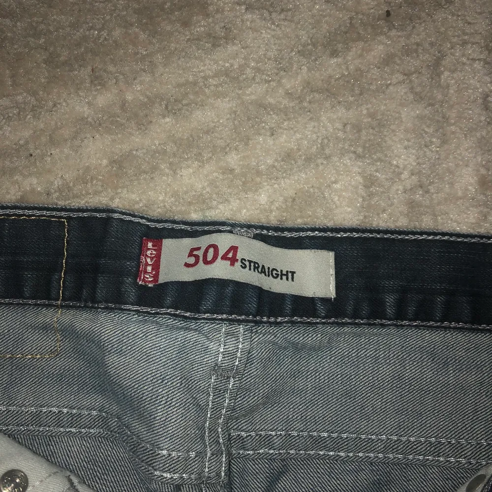 Super fina Levis byxor som är försmå för mej nu :( i modell 504. Jeans & Byxor.