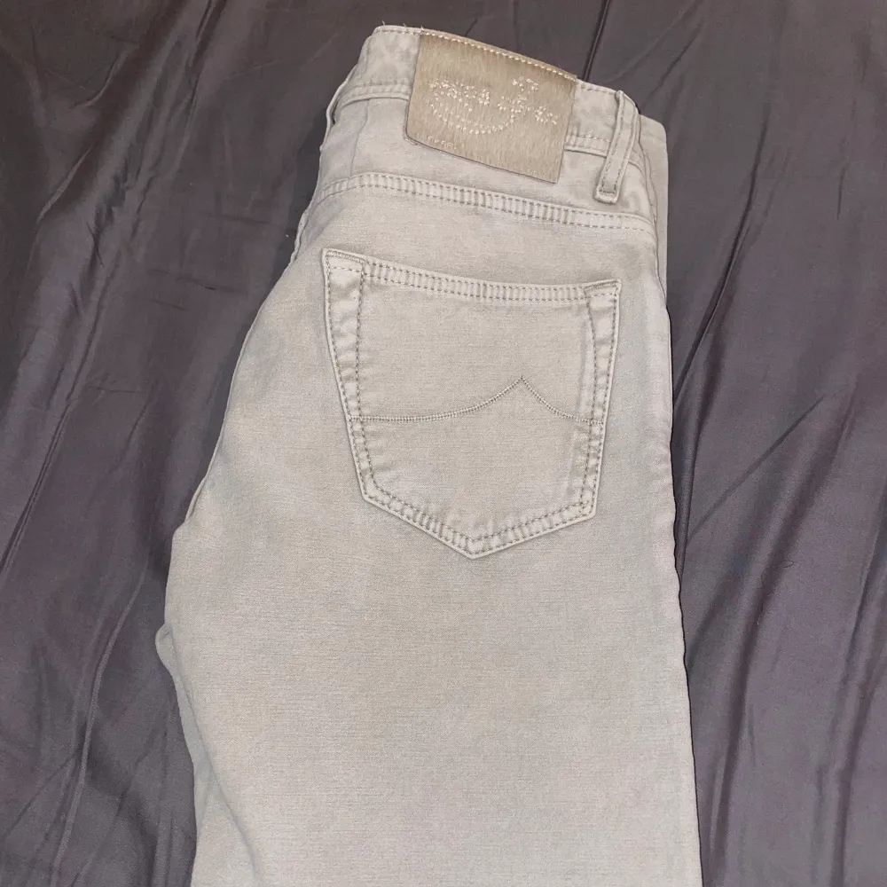 Säljer mina Jacob cohen jeans i storlek 31. . Jeans & Byxor.