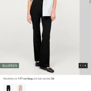 Högmidjade kostymbyxor Ellos - Dessa super fina stilrena byxor är endast används 1 gång. Helt nya, inga defekter och helt perfekta för någon som är lite längre. Jag är 170cm, därav säljer jag dom då det är för långa. Storlek 36, Stretchiga💓 Nypris: 499