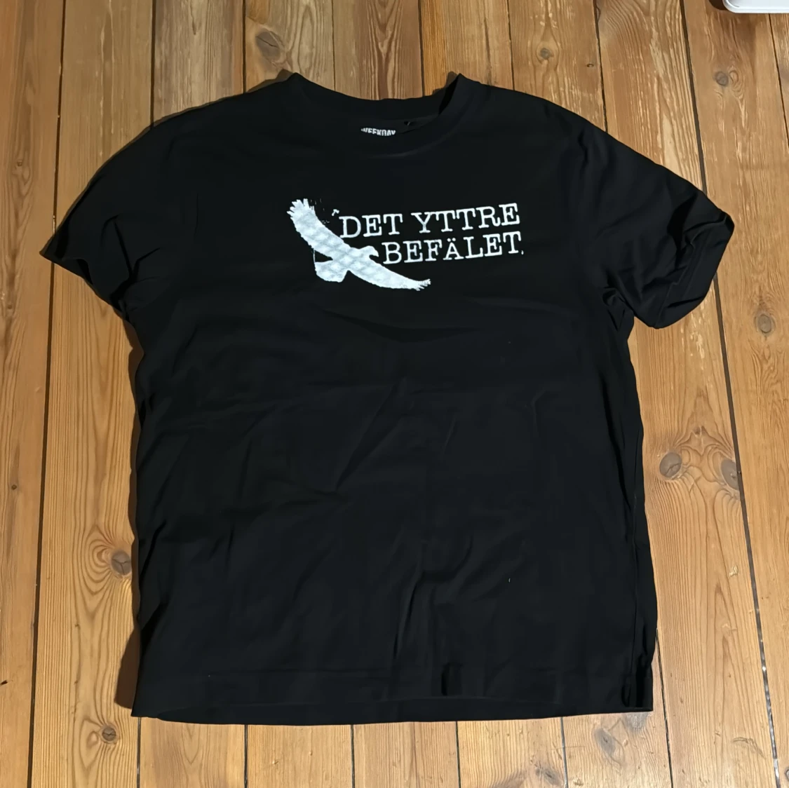 7. Svart Det Yttre Befälet T-shirt M