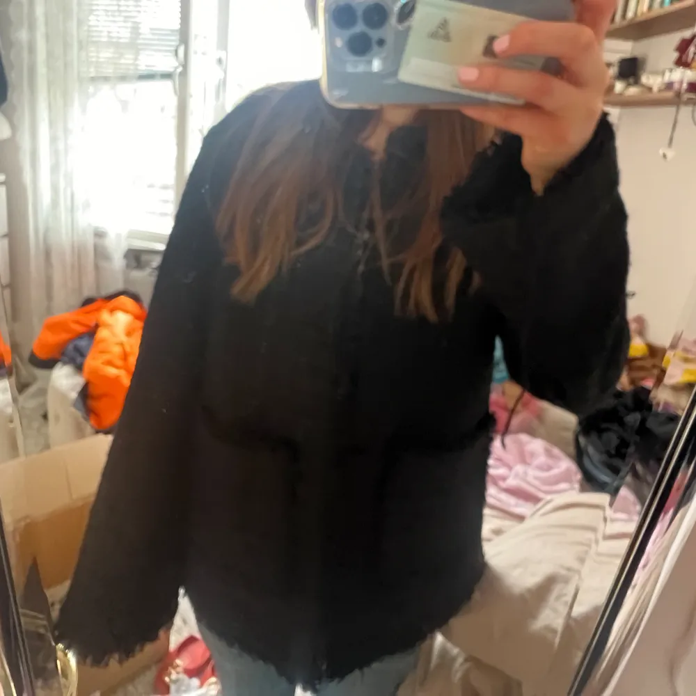 Så fin vårjacka, aldrig använd då jag beställde en för mycket, nypris 799kr🥰. Takit.