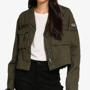 Militärgrön jacka  - Fin vår-/sommarjacka i fint skick 