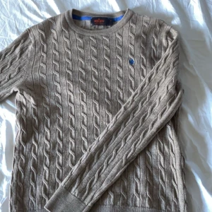 Morris - 10 av 10 skick nypris 1600 mitt pris 400 storlek xs ett litet hål 