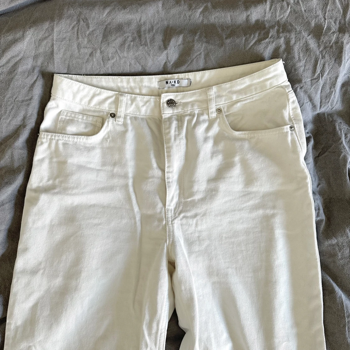 Vita raka jeans från NA-KD - 93