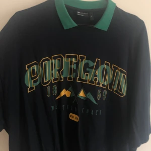 Oversize t-shirt - Passar mig som använder small. Sällan använd.