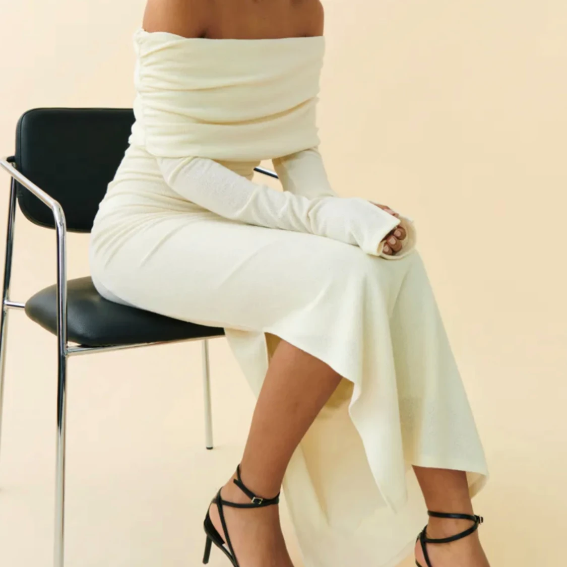 Off shoulder klänning  - 90